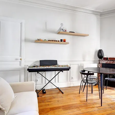 Confort Et Style A Deux Pas Des Champs-elysees